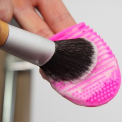 DONEGAL make-up brush cleaning tool