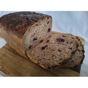 Bread with walnuts and cranberries 0.61kg Bread with walnuts and cranberries 0.61kg